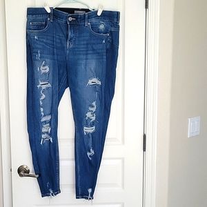 Torrid Bombshell Skinny Jeans, Medium Rinse (Size 16R)